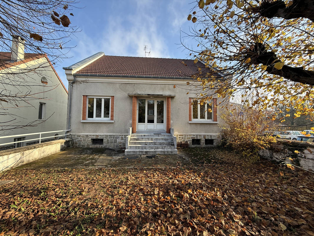 Maison à BELLERIVE-SUR-ALLIER