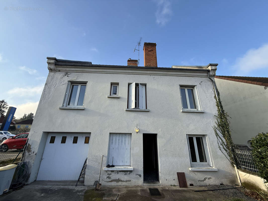 Maison à BELLERIVE-SUR-ALLIER