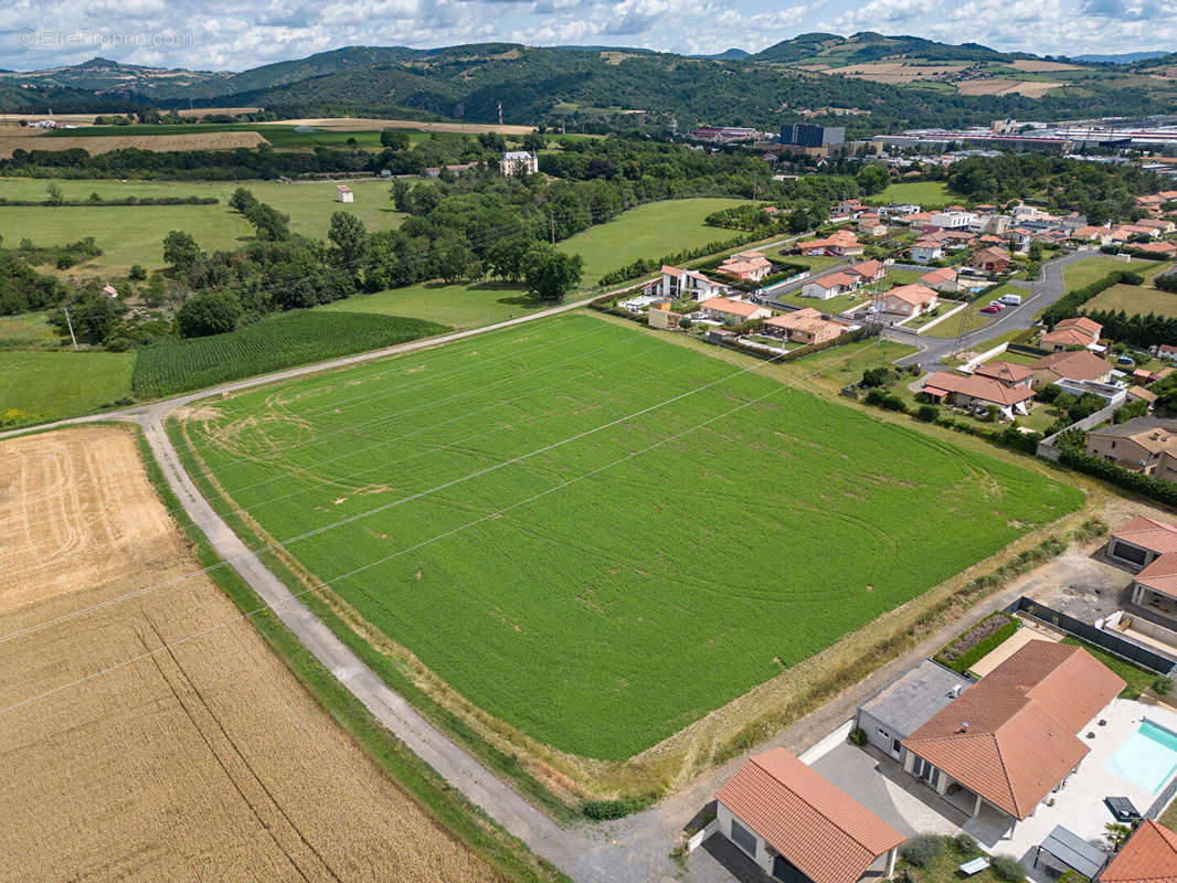 Terrain à ISSOIRE