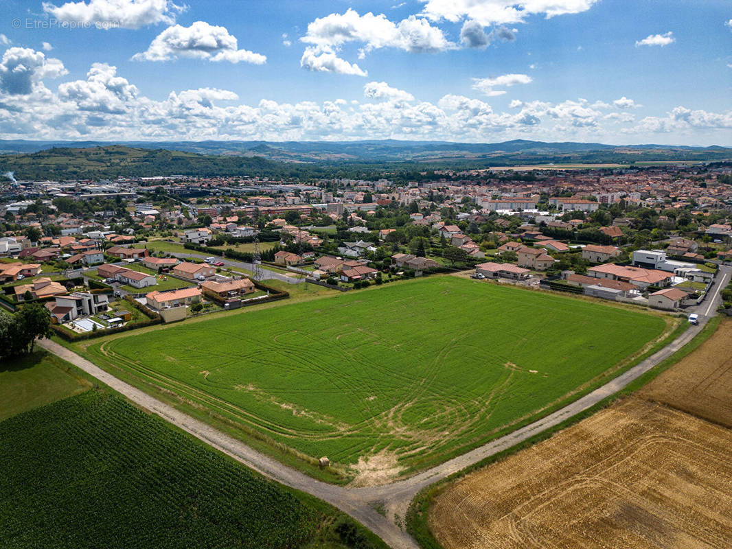 Terrain à ISSOIRE