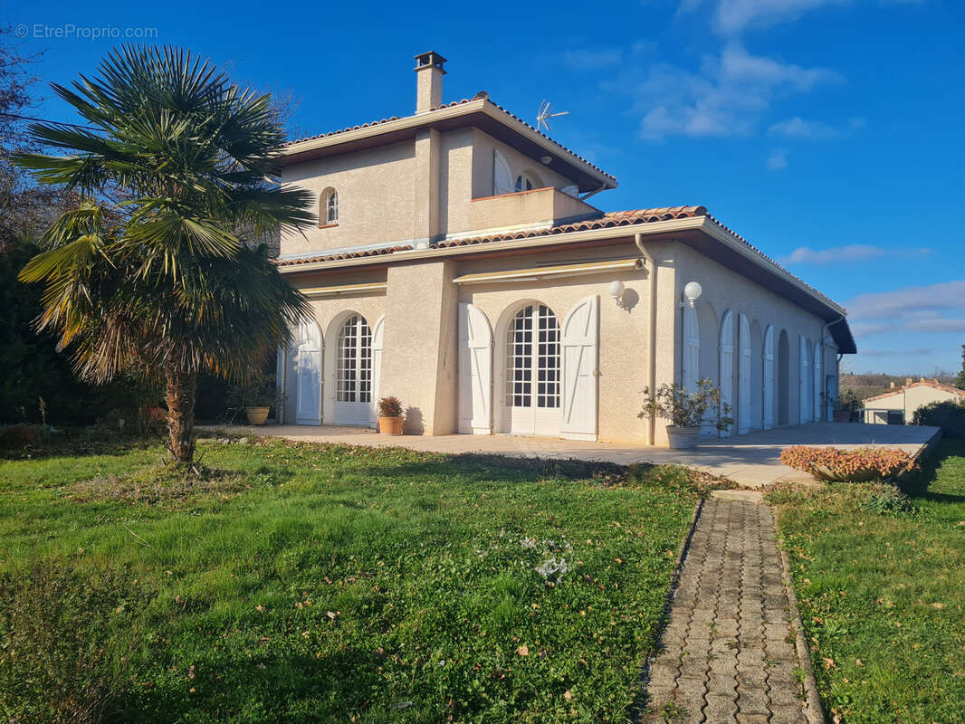 Maison à SAINT-SULPICE-SUR-LEZE