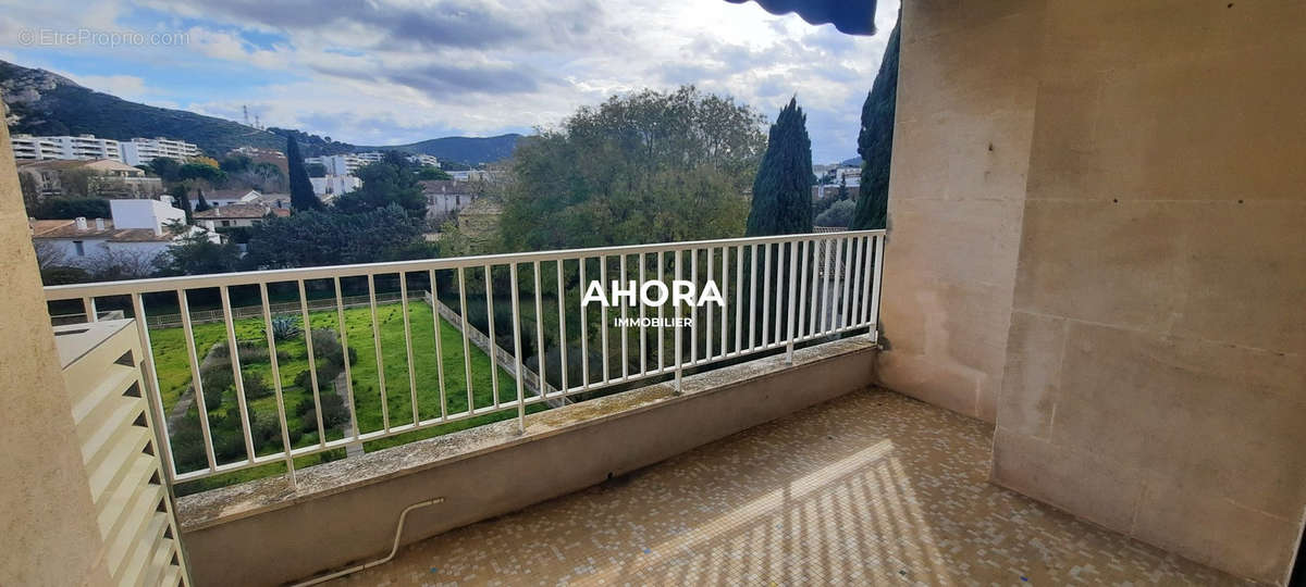 Appartement à MARSEILLE-9E