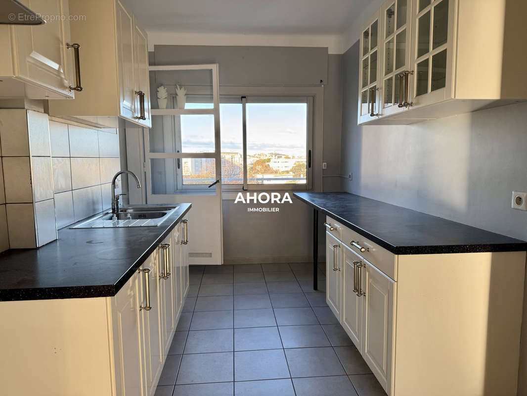 Appartement à MARSEILLE-9E