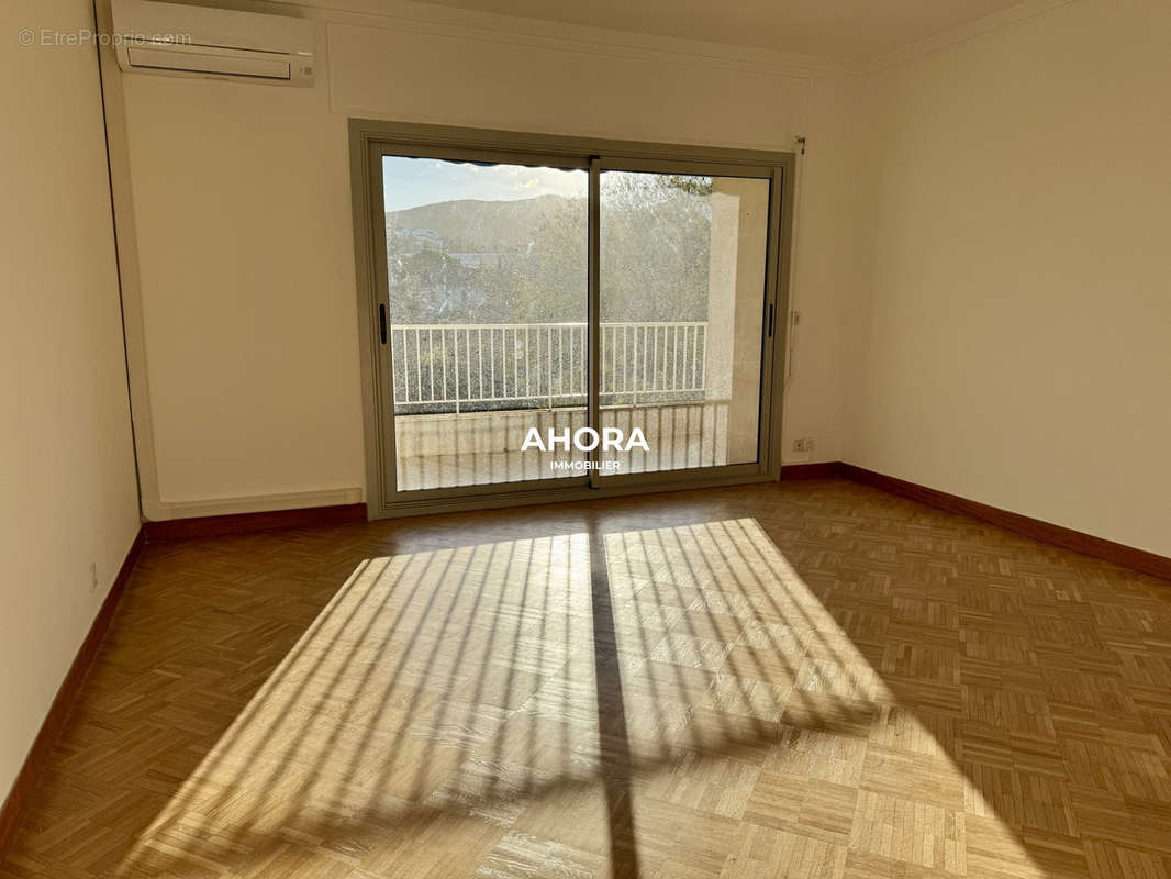 Appartement à MARSEILLE-9E