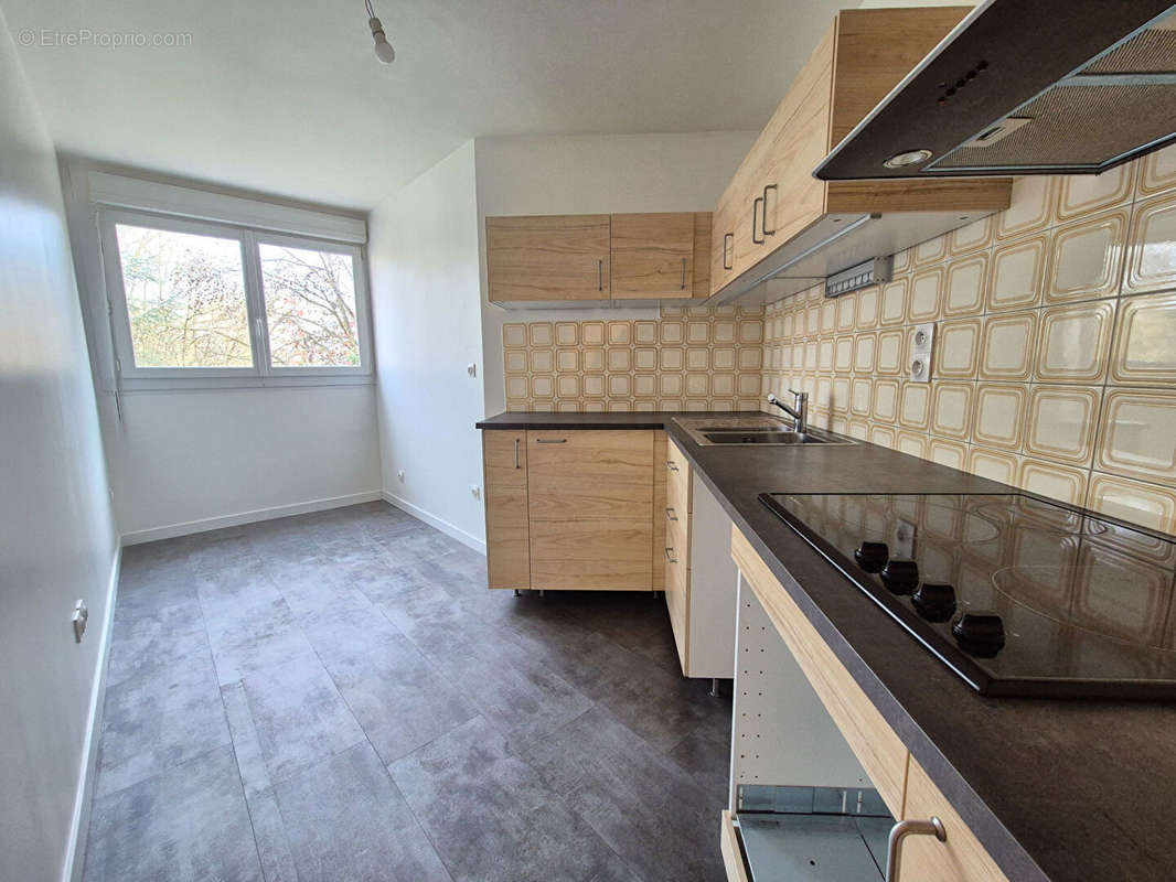 Appartement à MONTIGNY-LE-BRETONNEUX