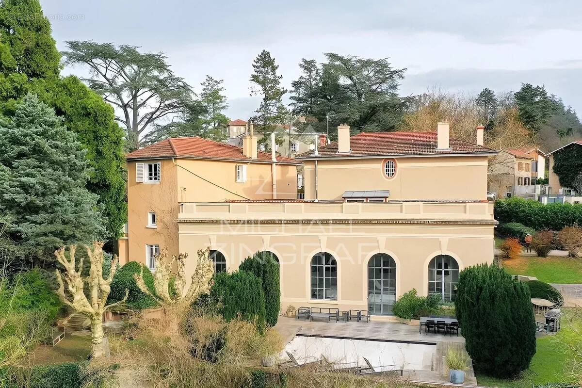 Maison à CHARBONNIERES-LES-BAINS