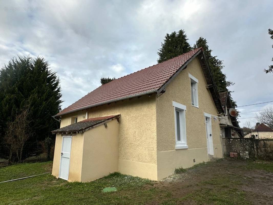 Maison à LA ROCHE-L&#039;ABEILLE