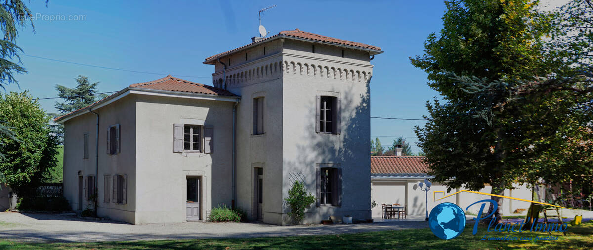 Maison à VEAUCHE