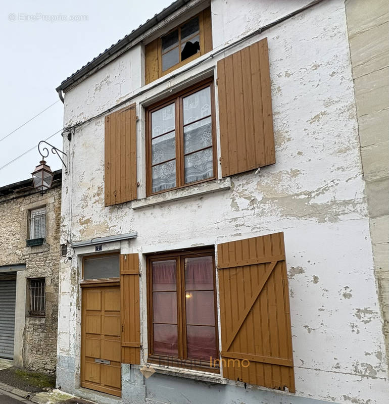 Maison à BAR-SUR-AUBE