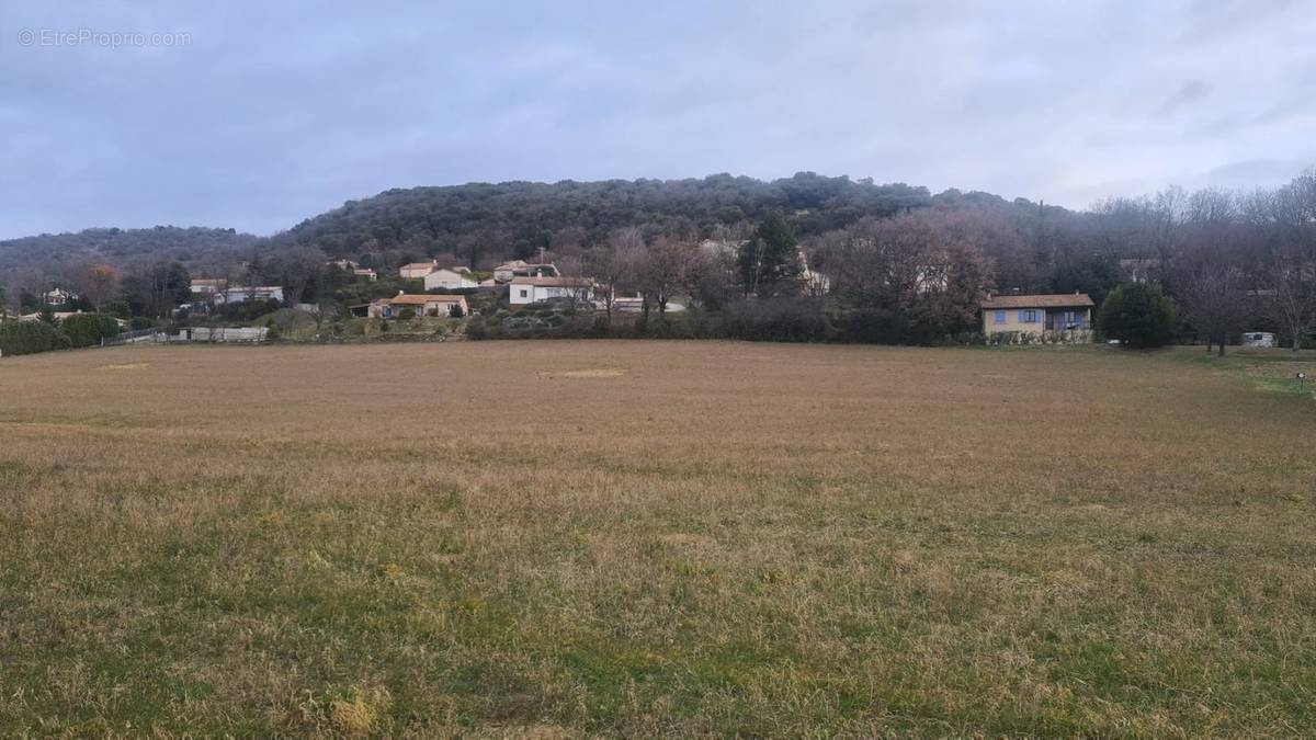 Terrain à SAINT-MARCEL-LES-SAUZET