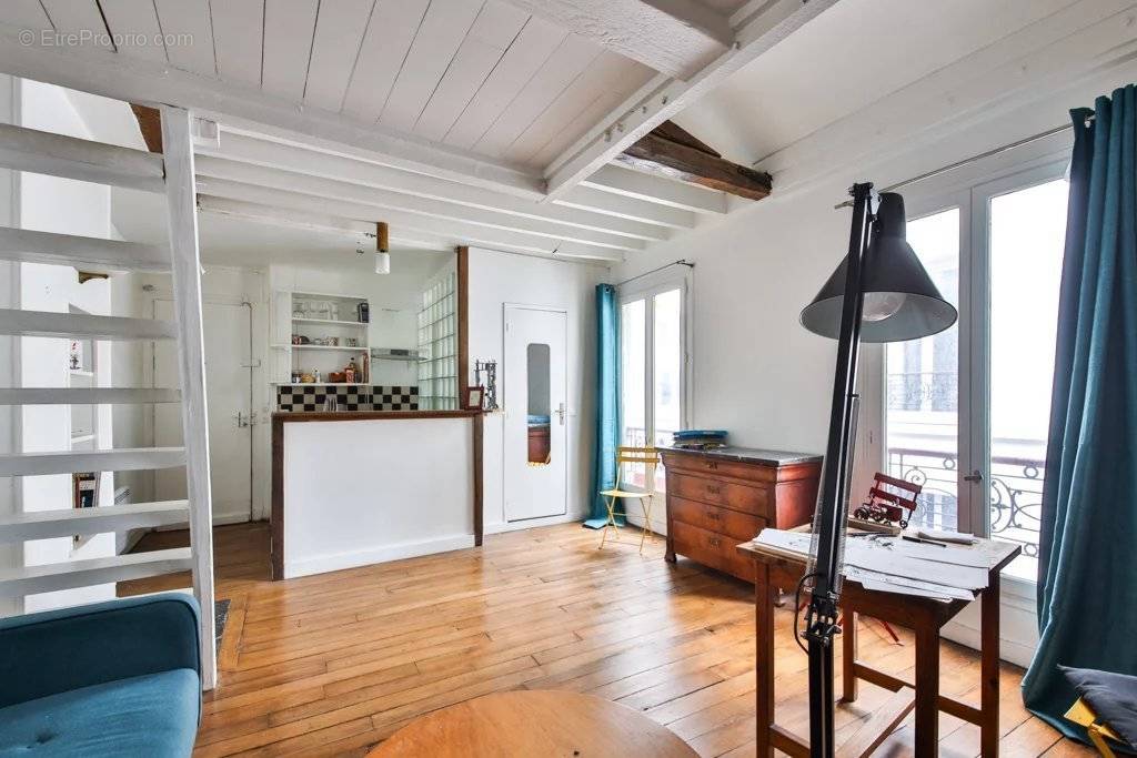 Appartement à PARIS-18E