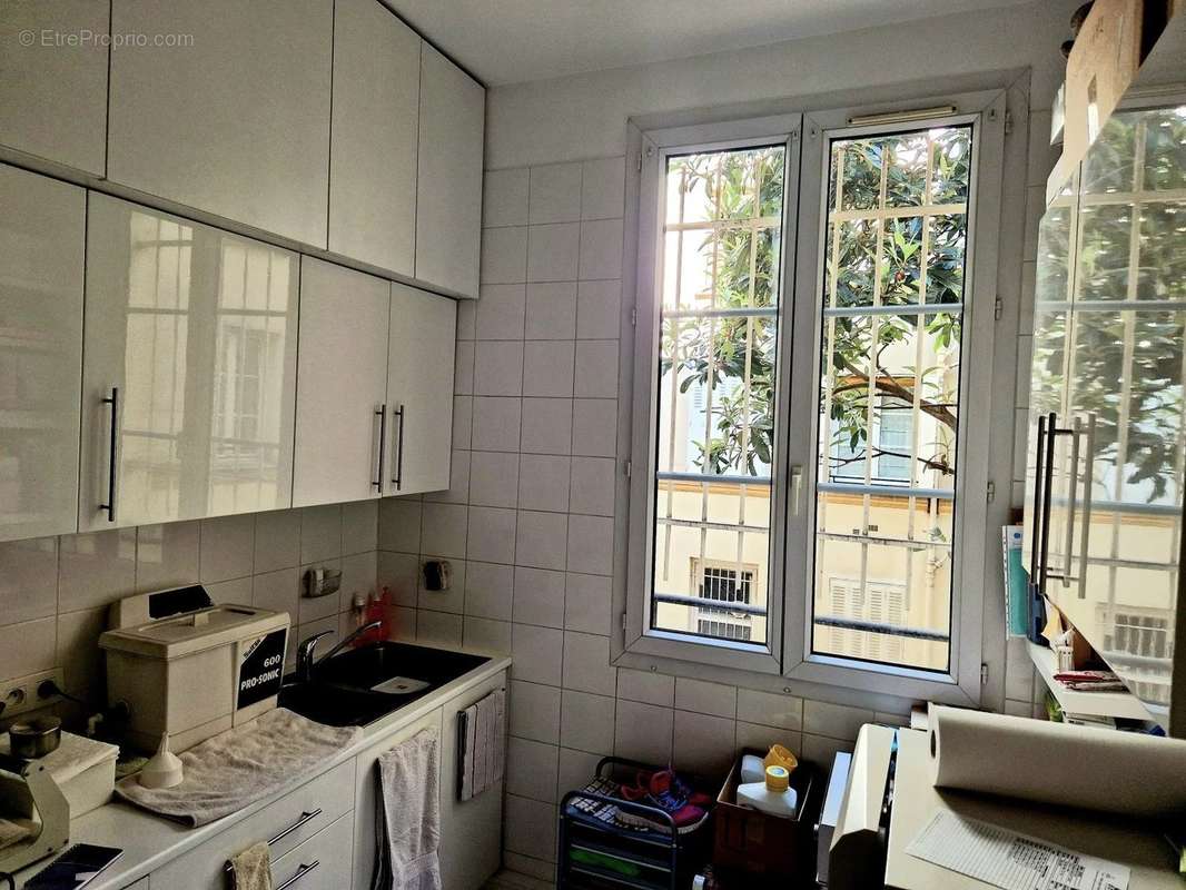 Appartement à PARIS-11E