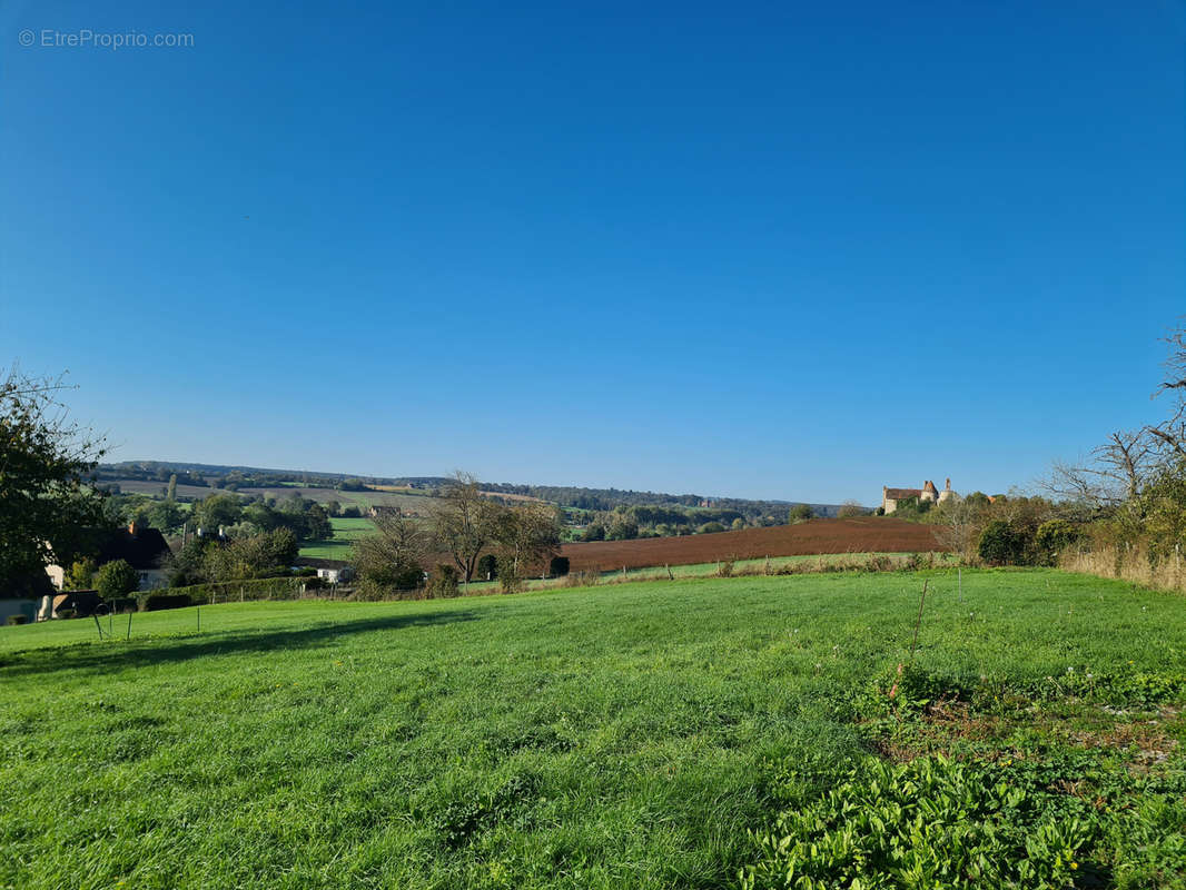 Terrain à BESSON