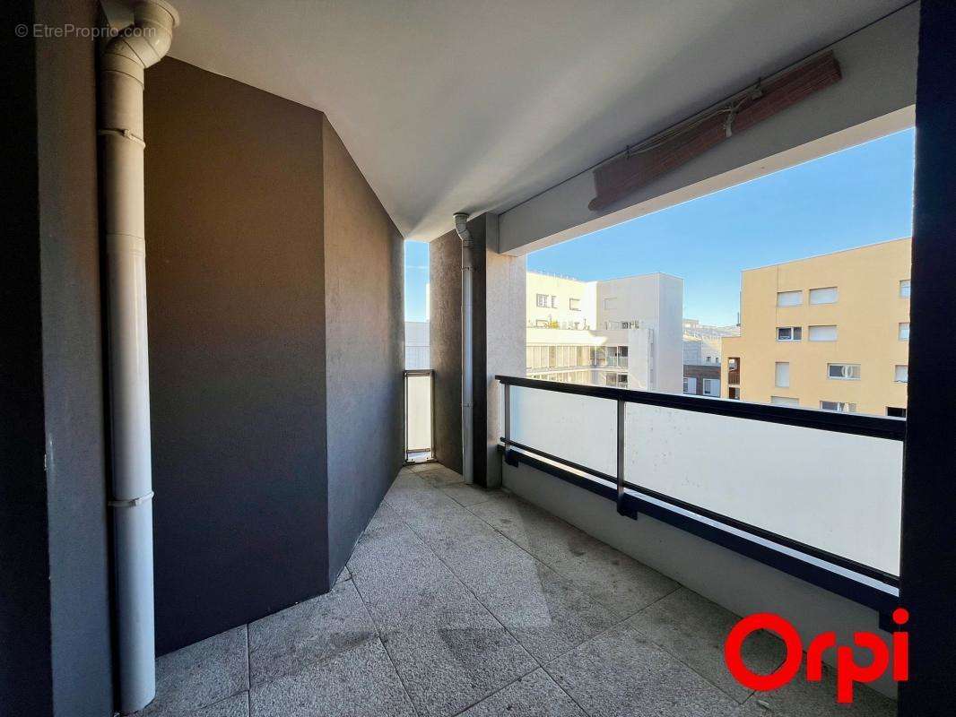 Appartement à MARSEILLE-3E