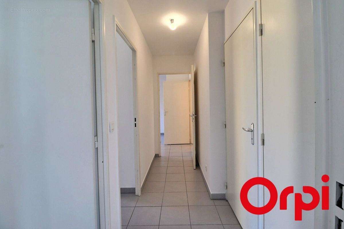 Appartement à MARSEILLE-3E