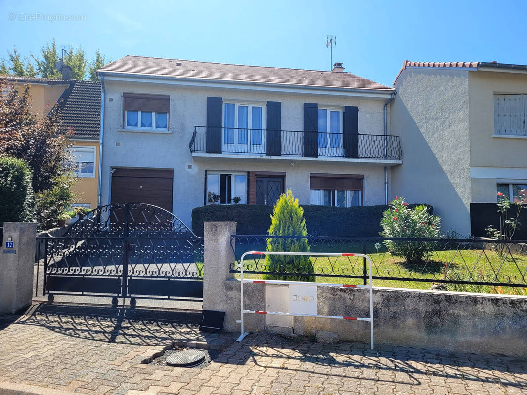 Maison à BELLERIVE-SUR-ALLIER