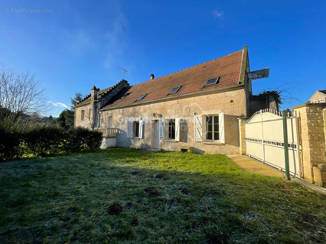 Maison à PIERREFONDS