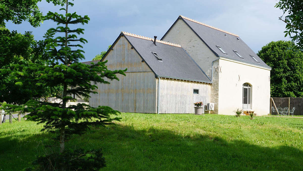 Maison à CORMERY