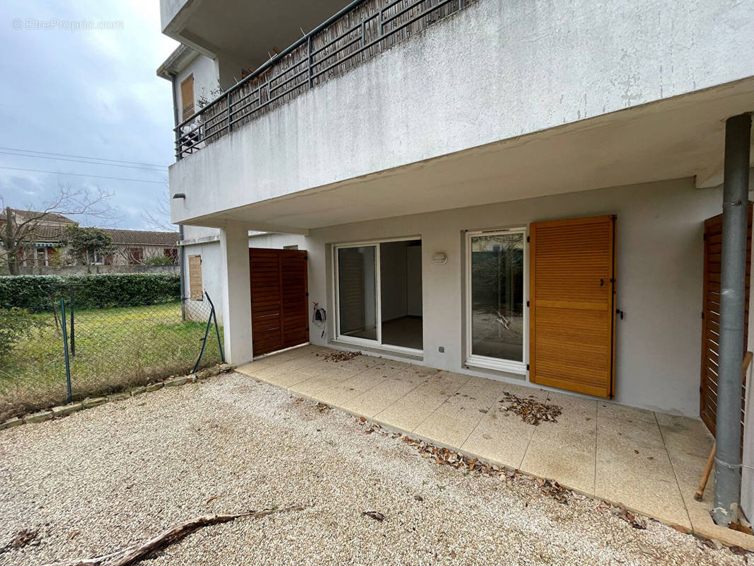 Appartement à LE PUY-SAINTE-REPARADE