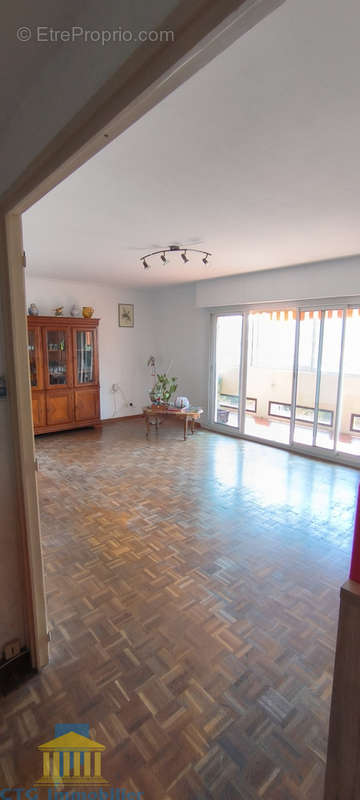 Appartement à MARSEILLE-9E