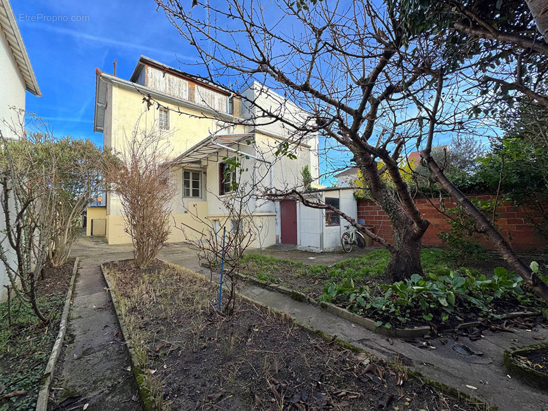 Maison à BOIS-COLOMBES