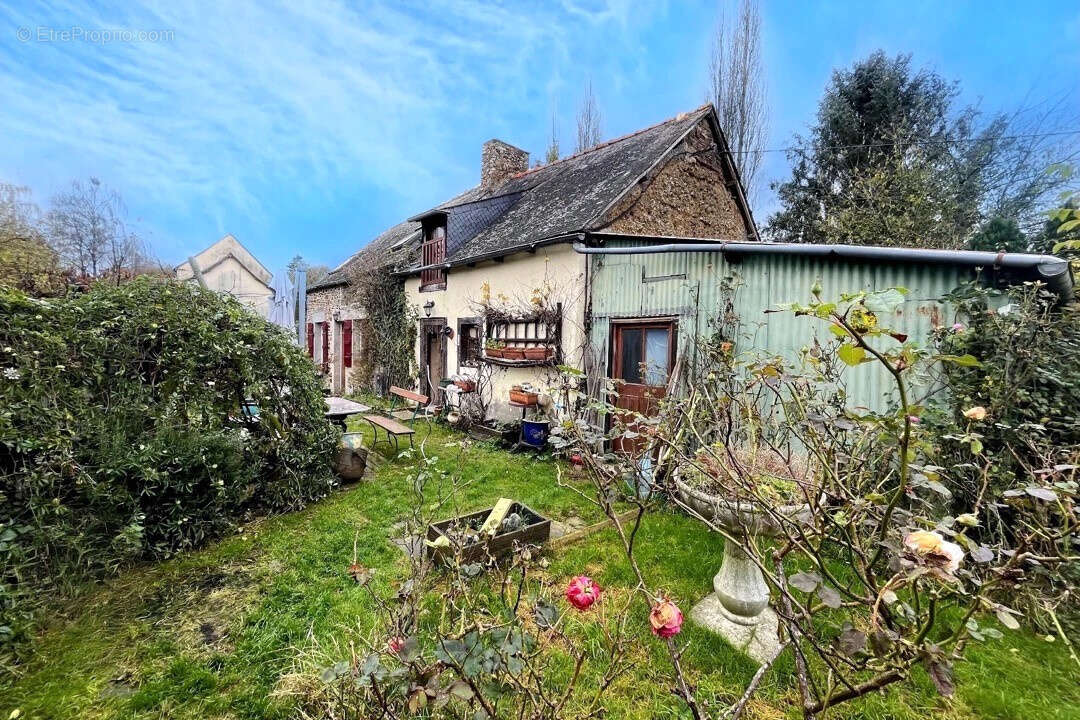 Autre à LES CHAMPS-GERAUX