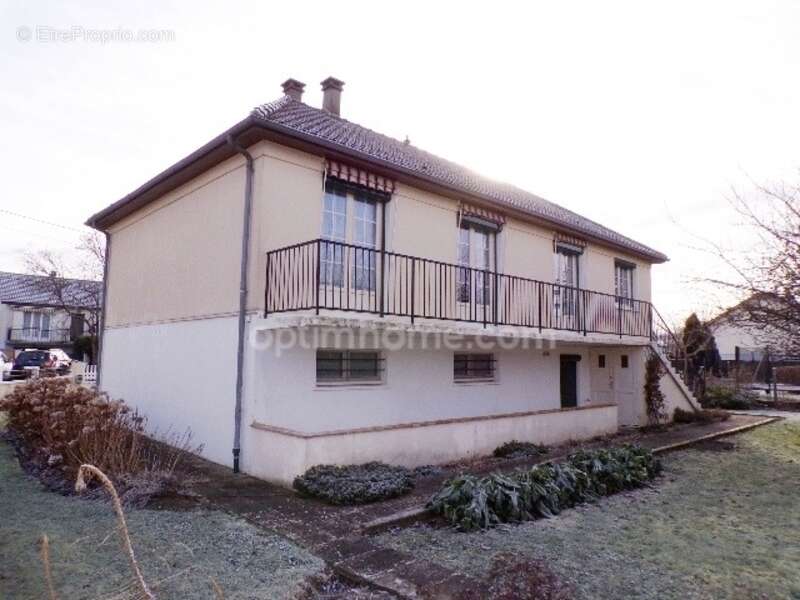 Maison à COSNE-COURS-SUR-LOIRE