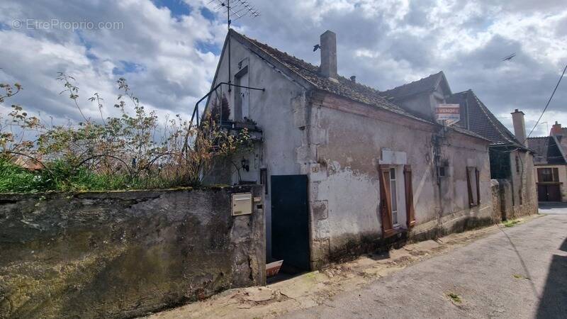 Maison à SOUVIGNY