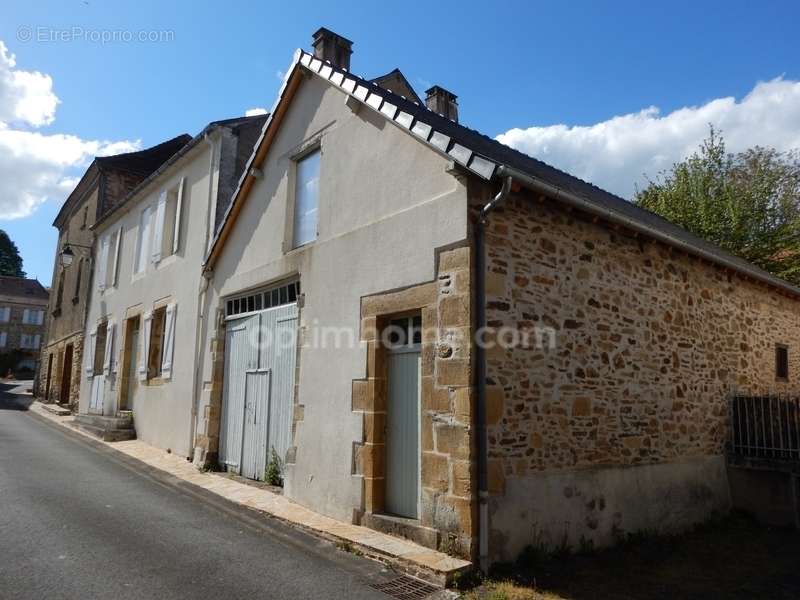 Maison à THIVIERS