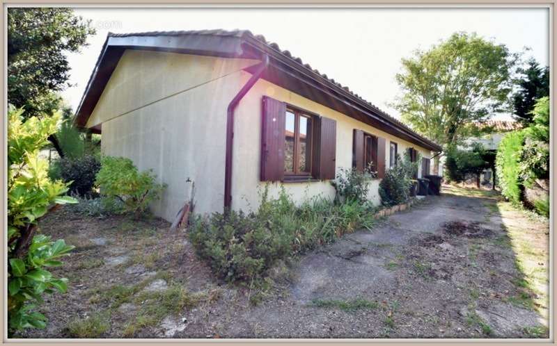 Maison à SAINT-LOUP-CAMMAS