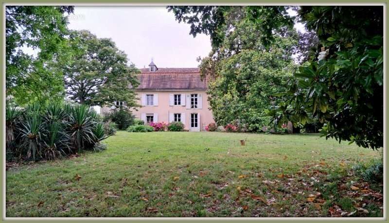 Maison à CHALAIS