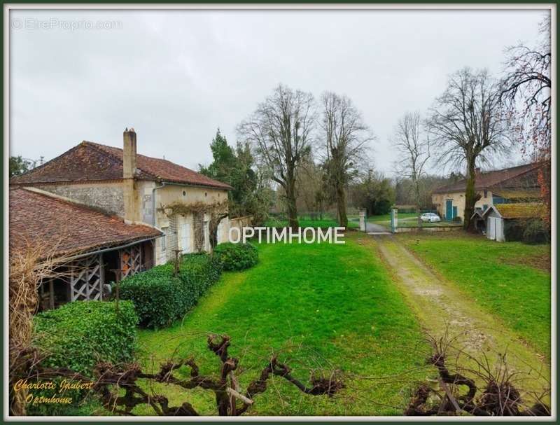 Maison à CHALAIS