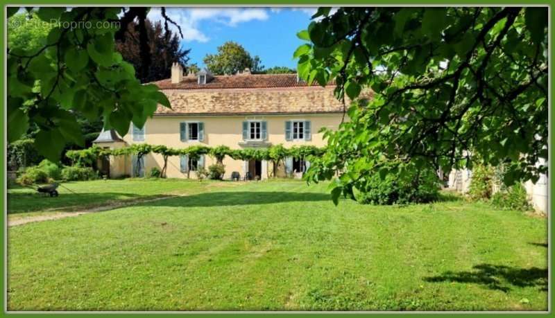 Maison à CHALAIS