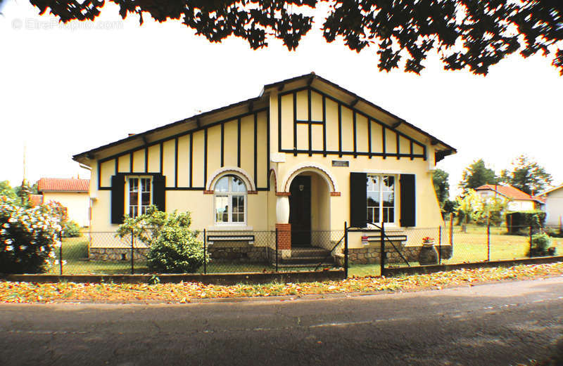 Maison à LABOUHEYRE