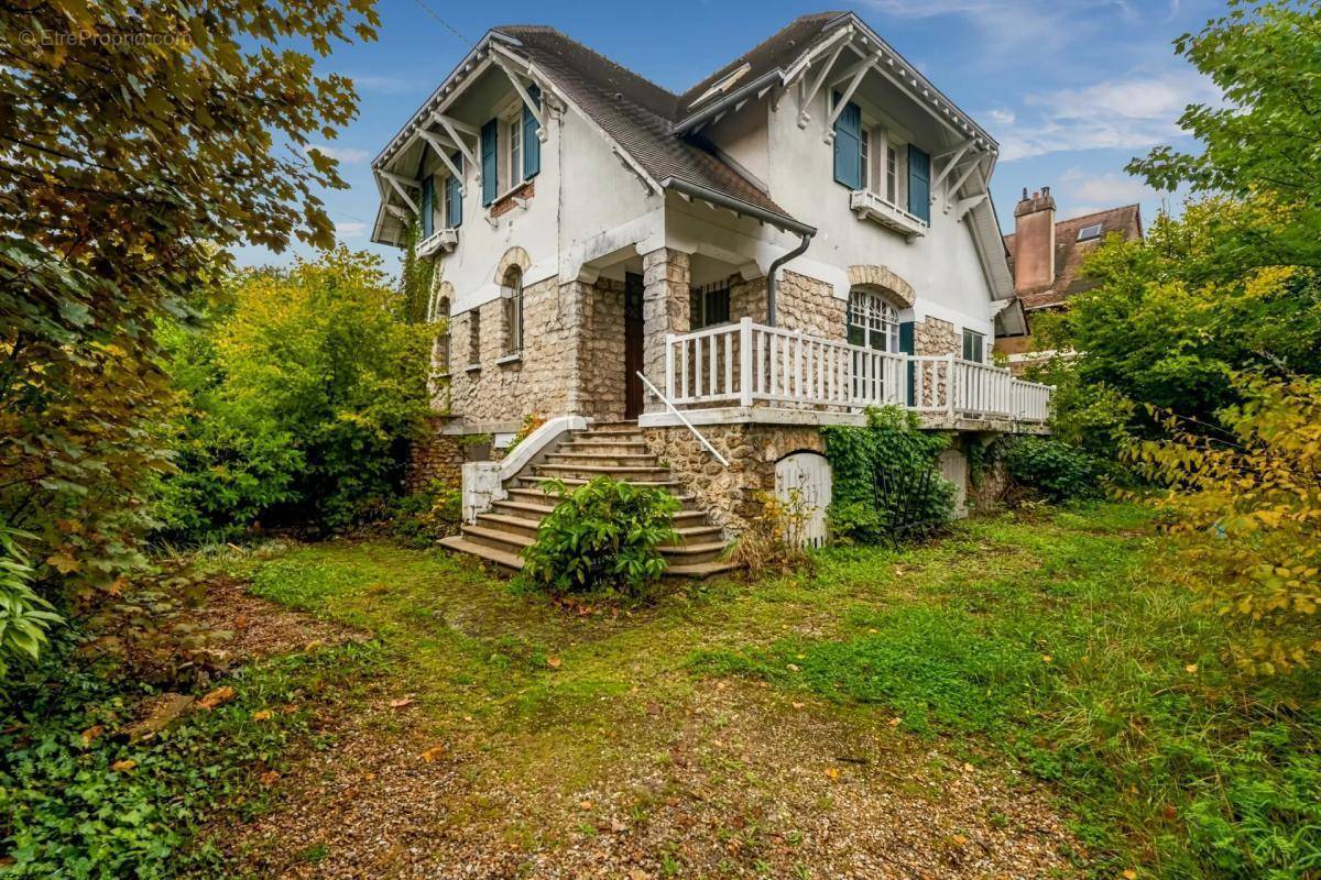 Maison à LE CHESNAY