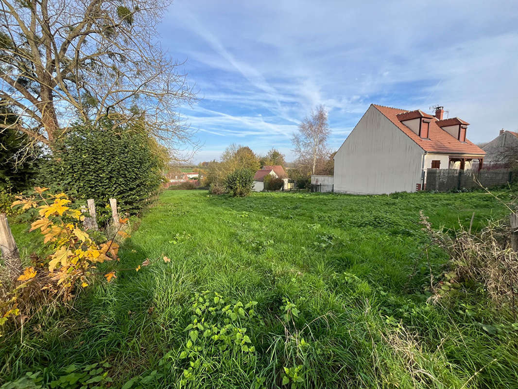 Terrain à LASSIGNY