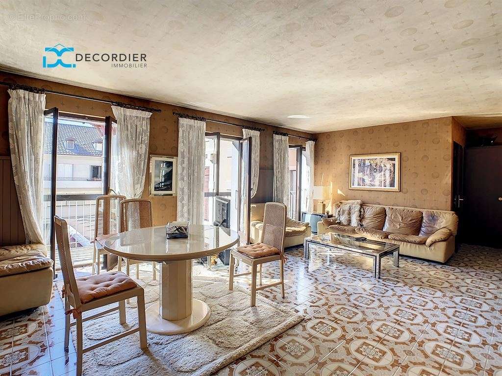 Appartement à EVIAN-LES-BAINS