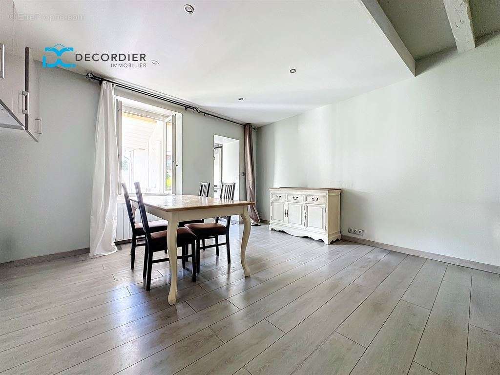 Appartement à EVIAN-LES-BAINS