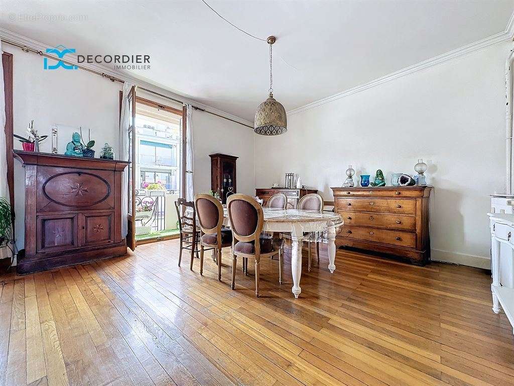 Appartement à EVIAN-LES-BAINS