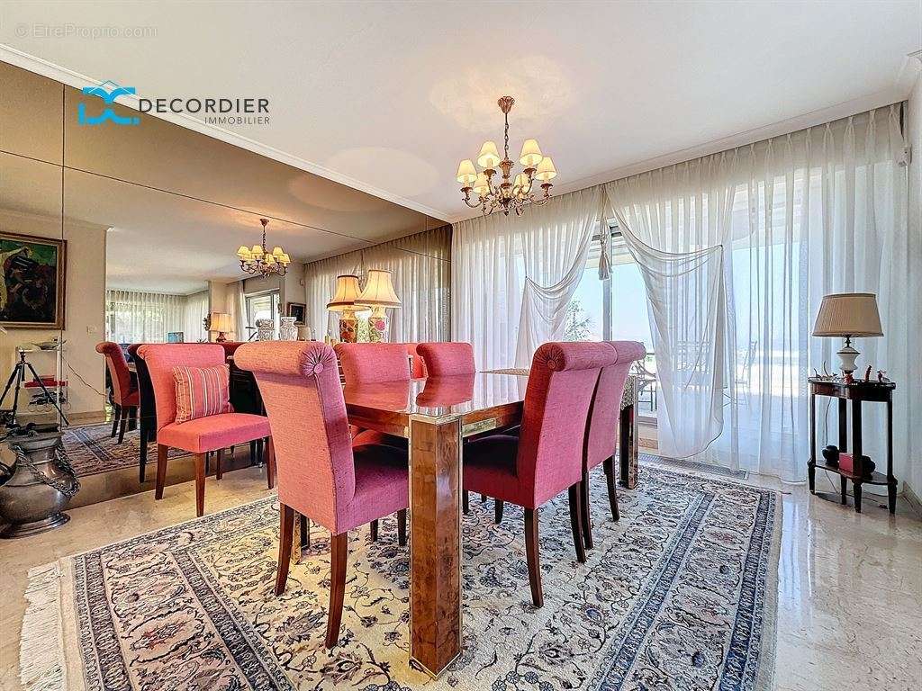 Appartement à EVIAN-LES-BAINS