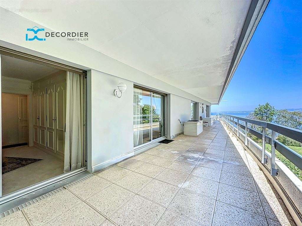 Appartement à EVIAN-LES-BAINS