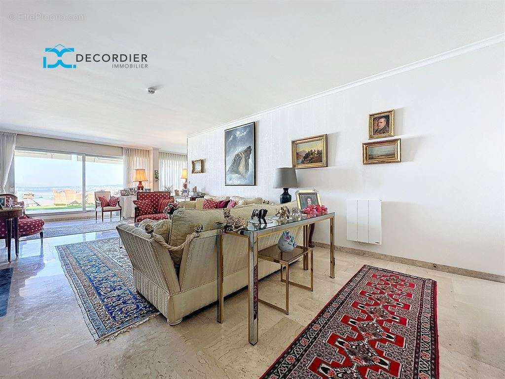 Appartement à EVIAN-LES-BAINS