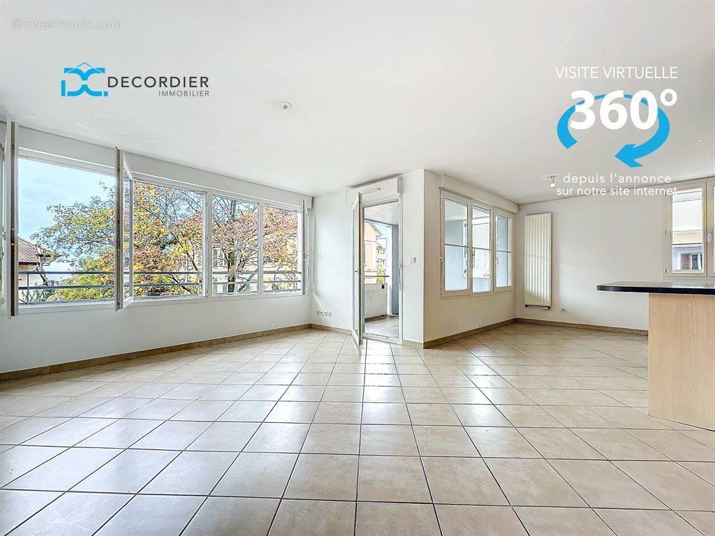 Appartement à EVIAN-LES-BAINS