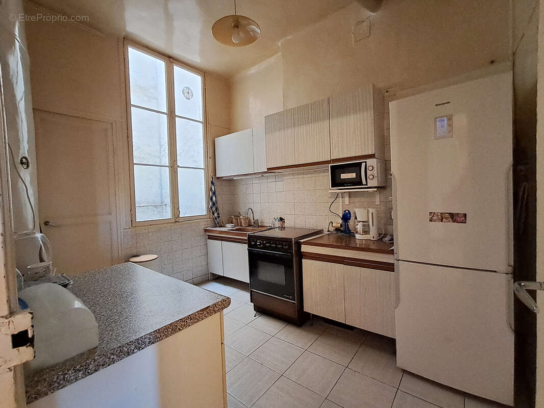 Appartement à MARSEILLE-1E