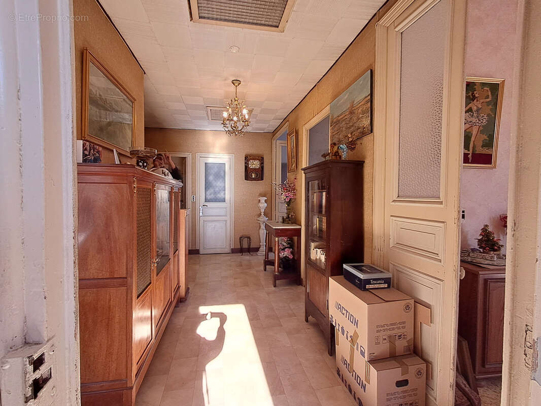 Appartement à MARSEILLE-1E