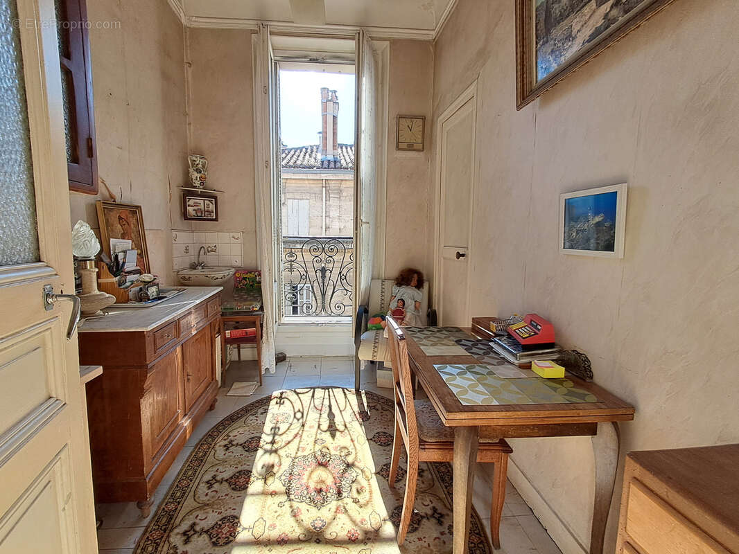 Appartement à MARSEILLE-1E