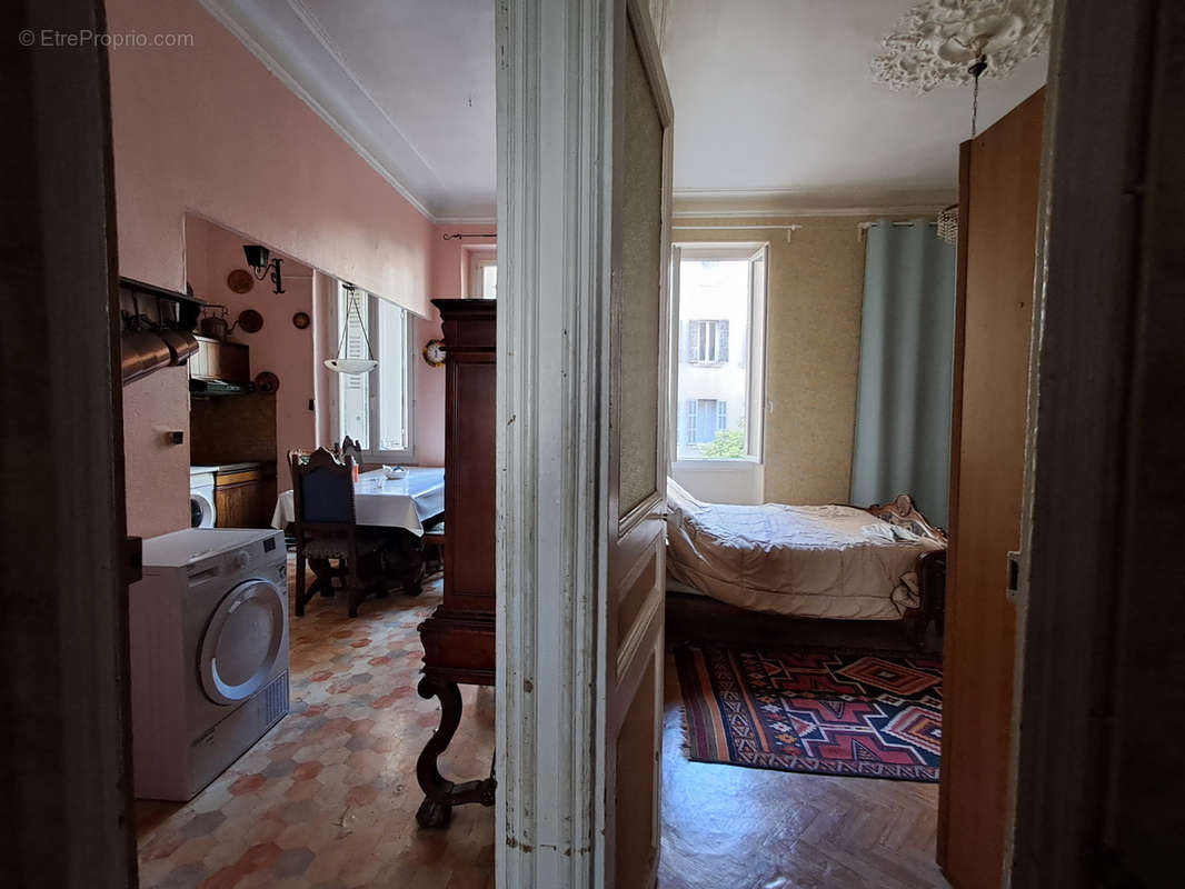 Appartement à MARSEILLE-1E