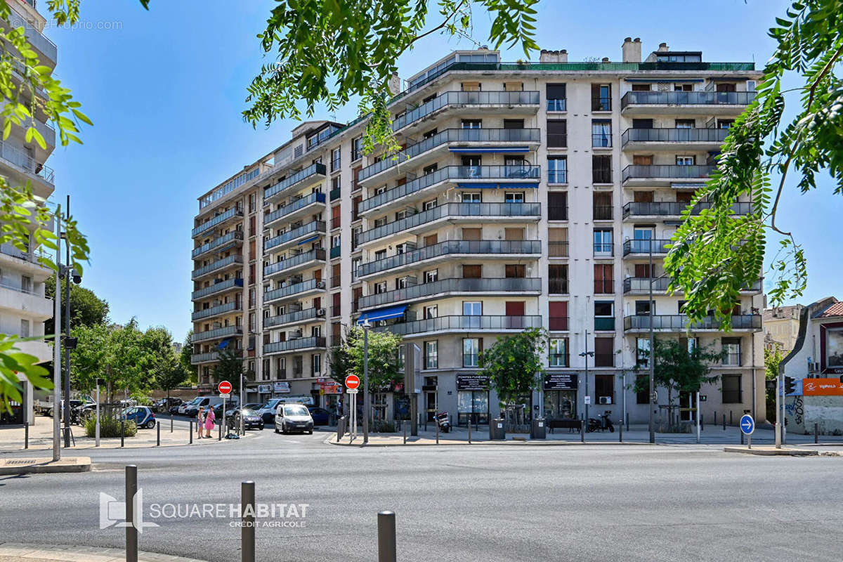 Appartement à MARSEILLE-4E