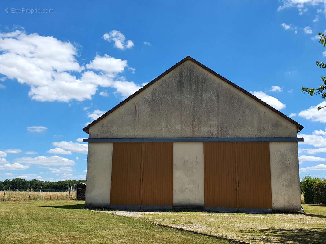 Maison à FERRIERES-HAUT-CLOCHER