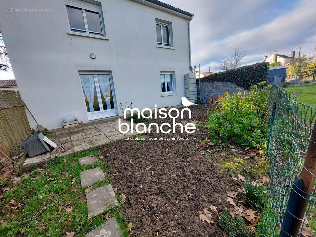 Maison à PARTHENAY